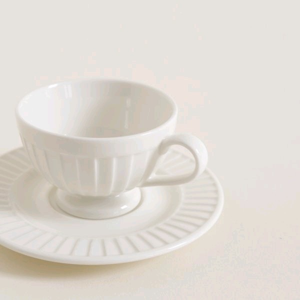 Taza y plato Drape