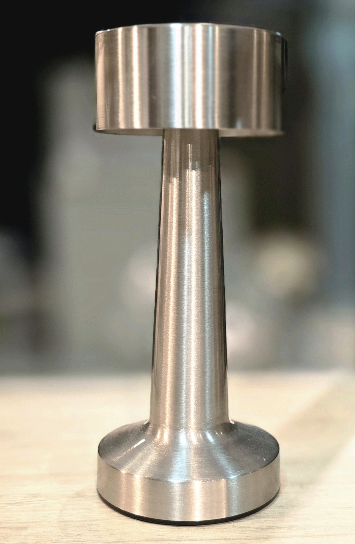 Velador met pantalla 9x21cm c/usb luz Led